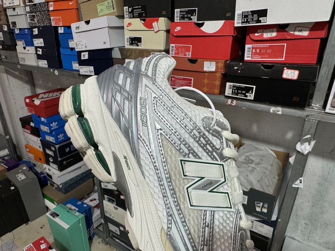 New Balance NB 1906R